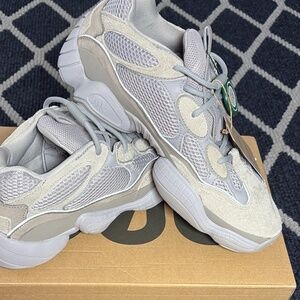 Yeezy 500 “Stone Salt”